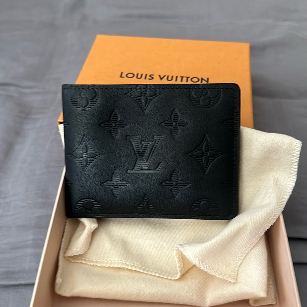 It’s a gift from birthday, brand new, never used